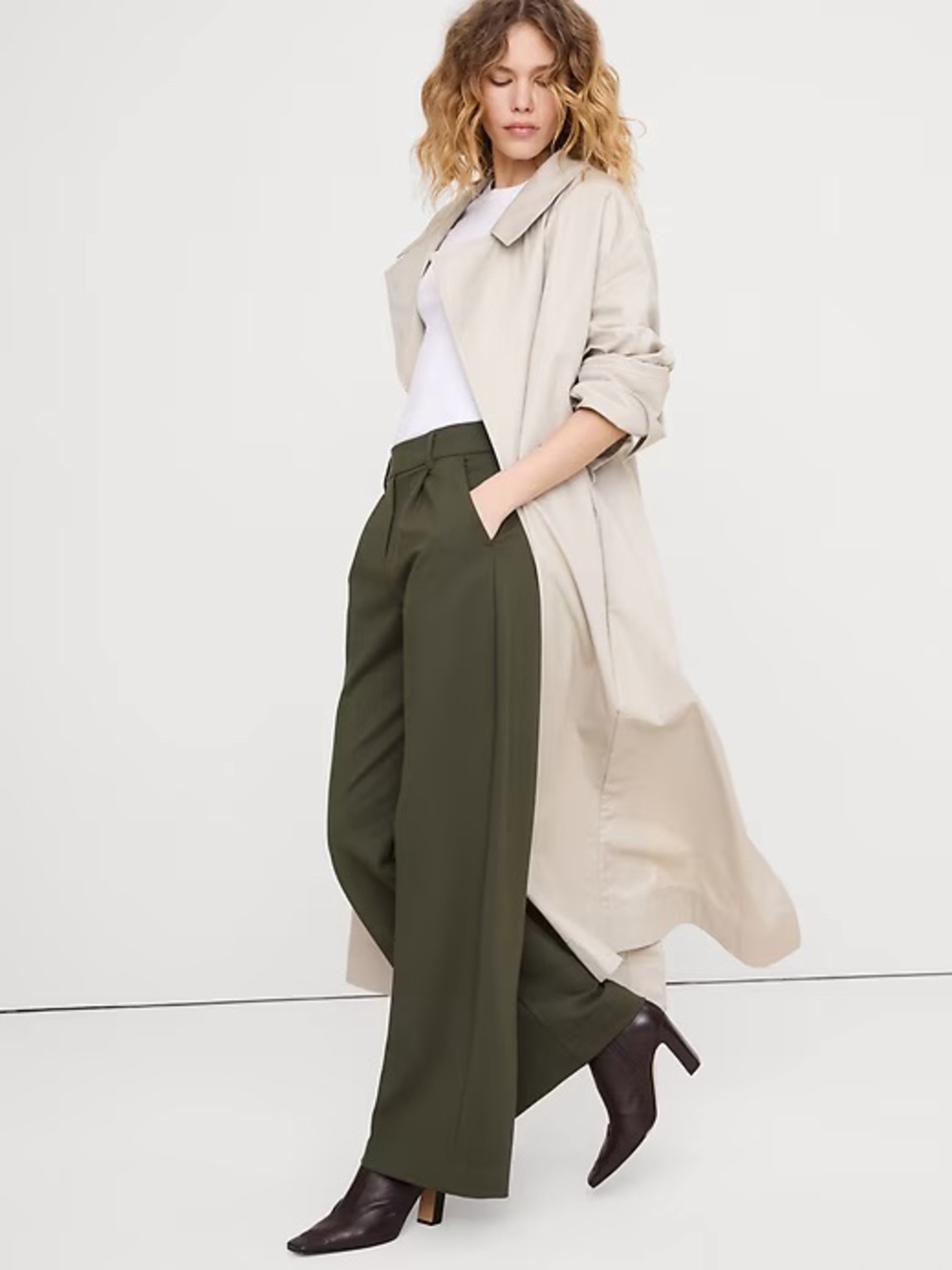 NWT! Banana Republic High Rise Wide Leg Drapey Ponte Pull on Pant - XS 875490 - Picture 3 of 4